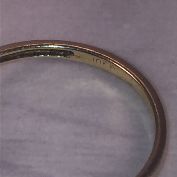 Solid 10K Square-Cut Sapphire Ring - Picture 6 of 7